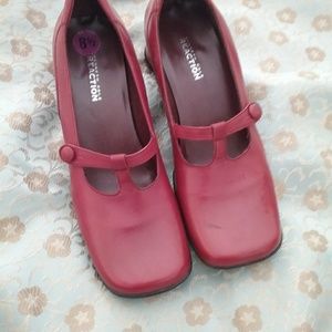 KC Reaction red shoes